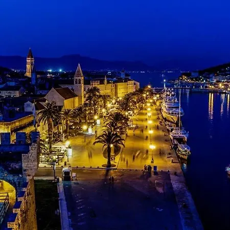 Julia Apartman Trogir