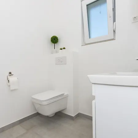 Julia Apartament *