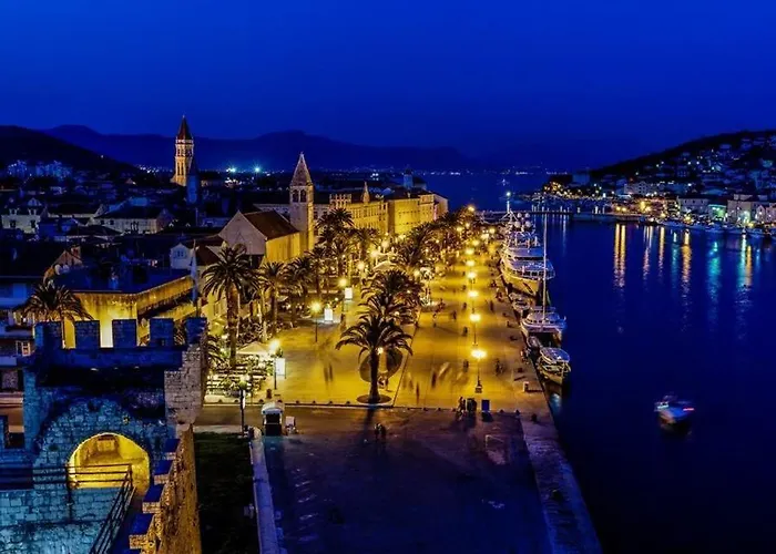 Julia 아파트 트로기르