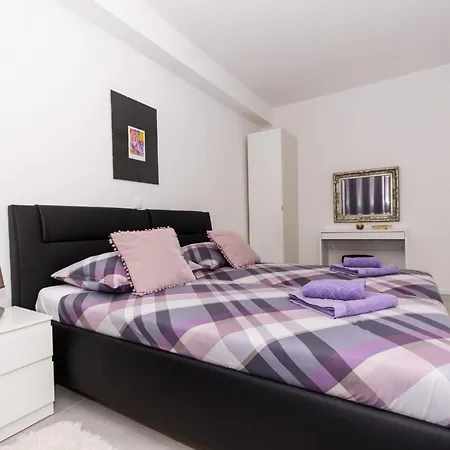Apartamento Julia *